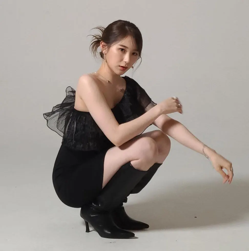 Lee Chaeyeon Daily Routine, Gym Schedule & Diet Chart