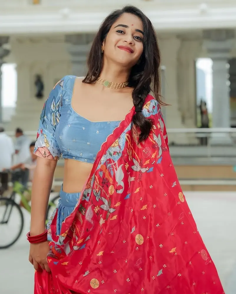 In Focus: Deepthi Sunaina's Alma Mater, Family Ties, and Fitness Chronicles