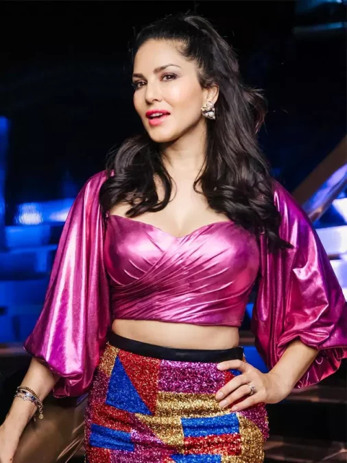4 Natural Item Amazing Sunny Leone Beauty Tips For Glowing Skin